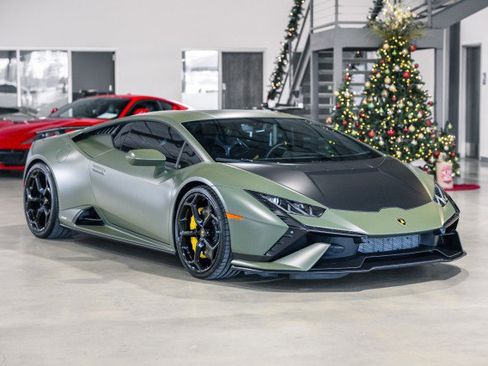 Used 2023 Lamborghini Huracan Tecnica image 8