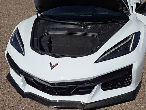 Used 2024 Chevrolet Corvette Z06 w/ Battery Protection Package image 18