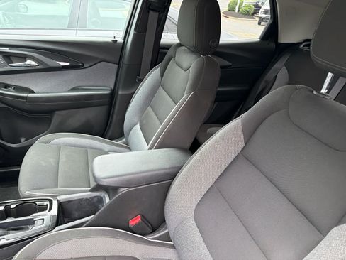 Certified 2023 Chevrolet TrailBlazer LT FWD image 3