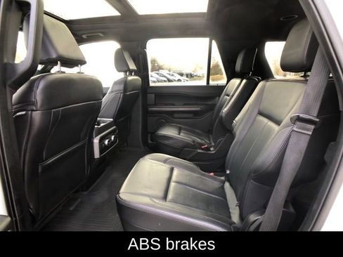 Used 2021 Ford Expedition XLT image 23