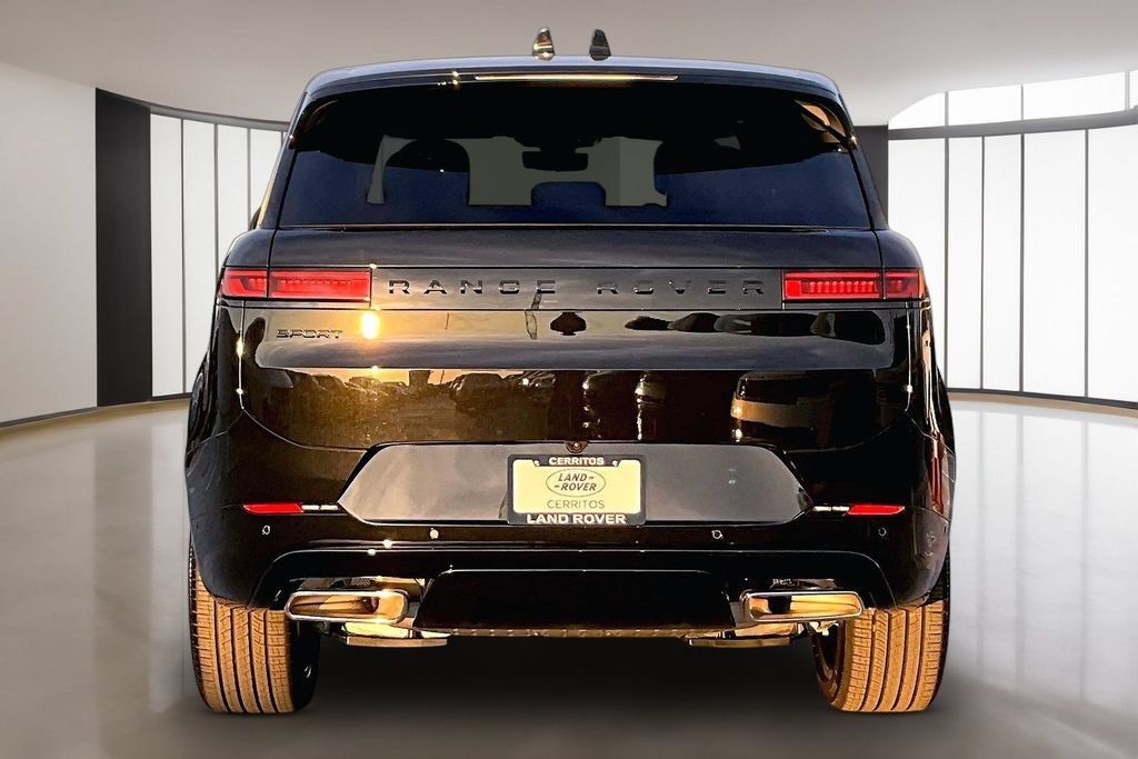 New 2026 Land Rover Range Rover Sport Dynamic SE AWD/4WD image 4