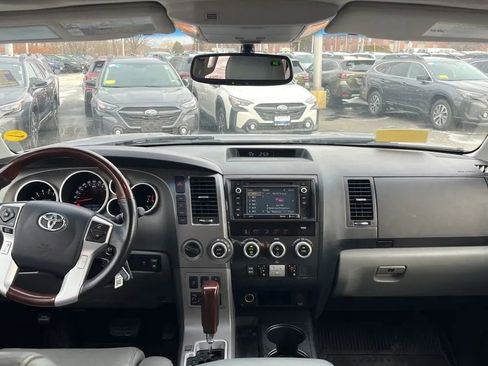 Used 2017 Toyota Sequoia Platinum image 9