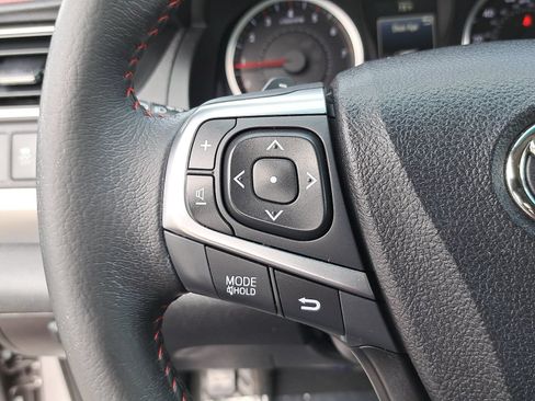 Used 2017 Toyota Camry SE FWD image 16