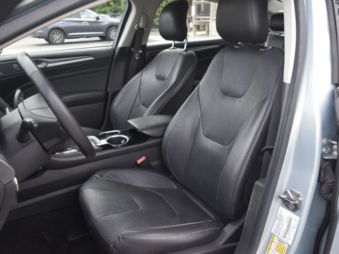Used 2013 Ford Fusion Titanium w/ Titanium Driver Assist Pkg FWD image 5