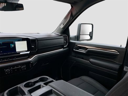 Used 2024 Chevrolet Silverado 2500 LT image 21