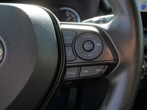 Certified 2025 Toyota RAV4 XLE AWD/4WD image 29