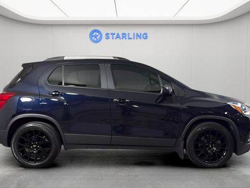 Certified 2021 Chevrolet Trax LT w/ Sport Edition image 11