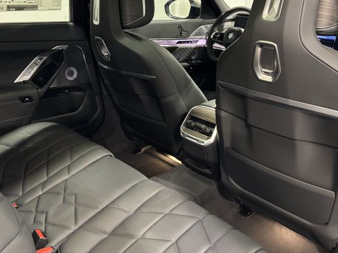 New 2026 BMW i7 xDrive60 w/ Executive Package AWD/4WD image 28