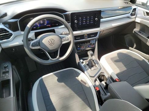 New 2025 Volkswagen Taos SE image 31