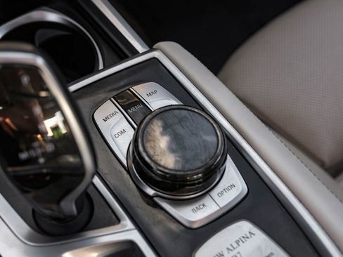 Used 2019 BMW ALPINA B7 xDrive w/ Luxury Rear Seating Package image 27