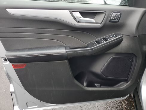 Used 2024 Ford Escape Platinum image 20