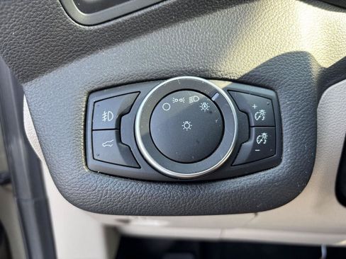 Used 2017 Ford Escape SE AWD/4WD image 30