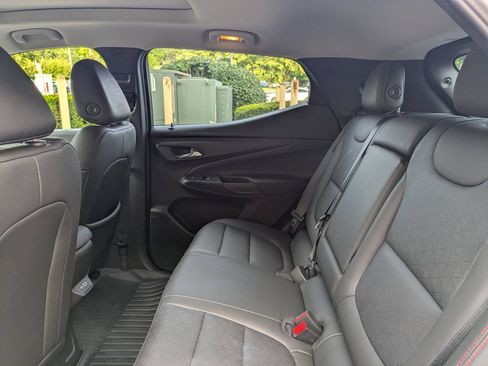 Used 2023 Chevrolet Bolt EUV Premier w/ Sun & Sound Package FWD image 11