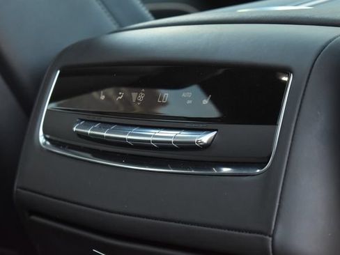 Certified 2024 Cadillac Escalade Sport Platinum w/ Heavy-Duty Trailer Package AWD/4WD image 19