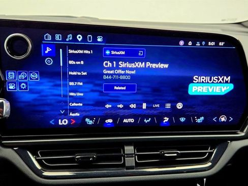 Used 2025 Chevrolet Equinox EV RS FWD image 18