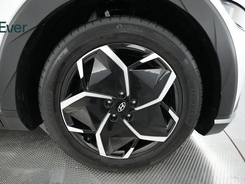 Used 2024 Hyundai Ioniq 5 SEL RWD image 18