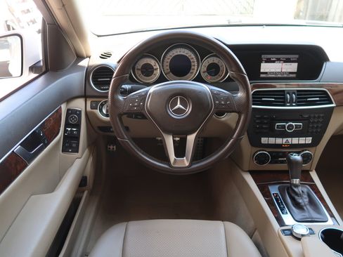 Used 2013 Mercedes-Benz C 250 Sedan image 14