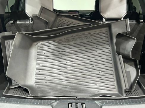 Used 2023 Ford Explorer XLT w/ Equipment Group 202A AWD/4WD image 33