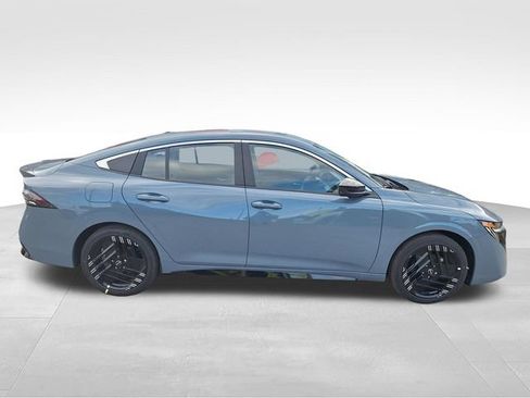 New 2026 Nissan Sentra SR w/ SR Premium Package FWD image 9