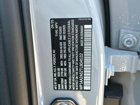 New 2026 Porsche Macan Turbo image 46