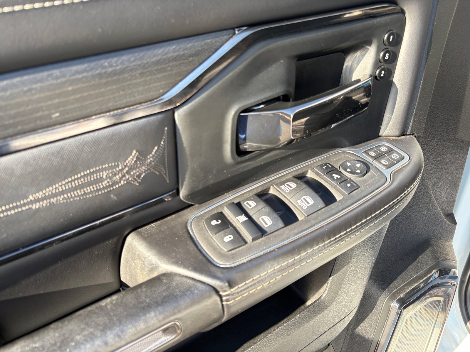 Certified 2024 RAM 2500 Limited AWD/4WD image 10