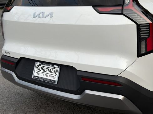 Used 2024 Kia EV9 Wind AWD/4WD image 6