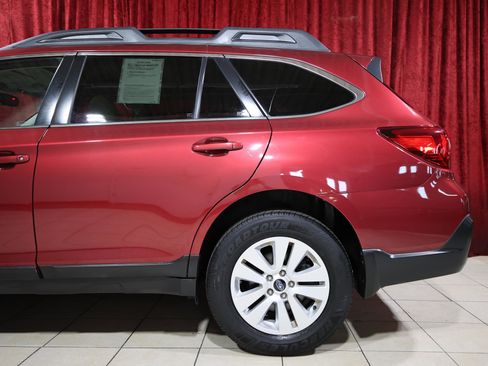 Used 2018 Subaru Outback 2.5i Premium image 6