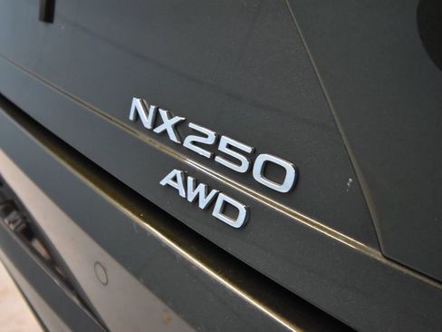 Used 2022 Lexus NX 250 AWD image 40