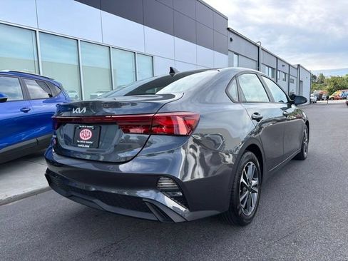 Used 2024 Kia Forte LXS w/ LXS Technology Package FWD image 4