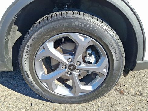 Used 2025 Ford Escape ST-Line image 8