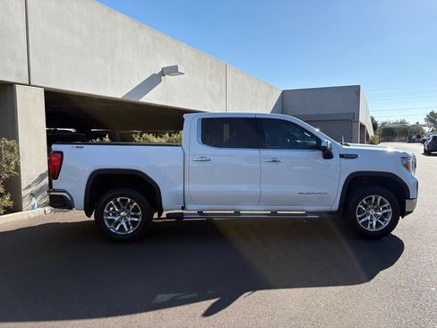 Used 2022 GMC Sierra 1500 SLT w/ SLT Premium Plus Package AWD/4WD image 3