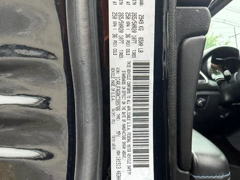 Used 2019 Jeep Grand Cherokee Laredo AWD/4WD image 29
