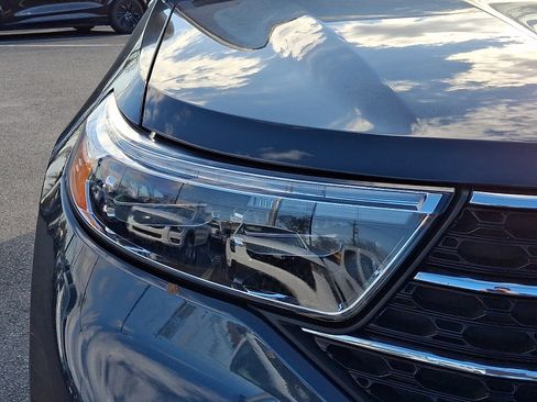 Used 2023 Ford Explorer XLT w/ Equipment Group 202A image 9