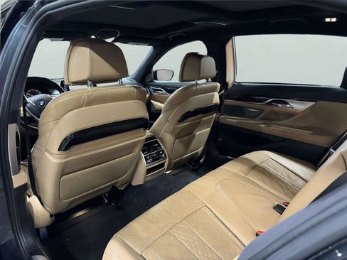 Used 2016 BMW 750i RWD image 45