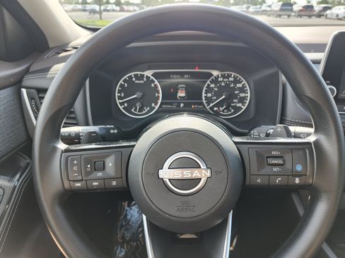 Used 2023 Nissan Rogue SV AWD/4WD image 28