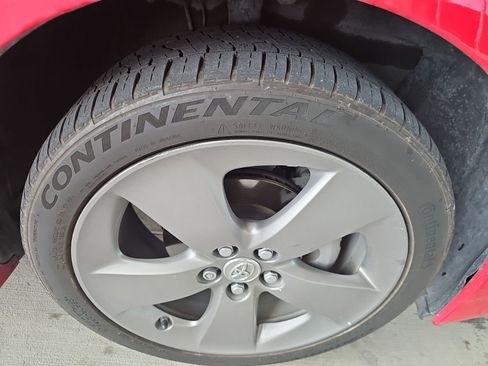 Used 2015 Toyota Prius Persona Series FWD image 17