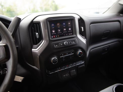 Used 2021 Chevrolet Silverado 1500 Custom AWD/4WD image 13