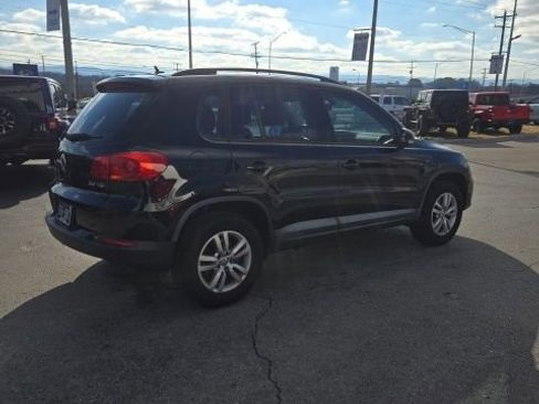 Used 2016 Volkswagen Tiguan S image 13