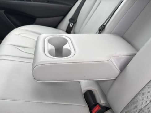 Certified 2024 Hyundai Elantra Limited FWD image 26