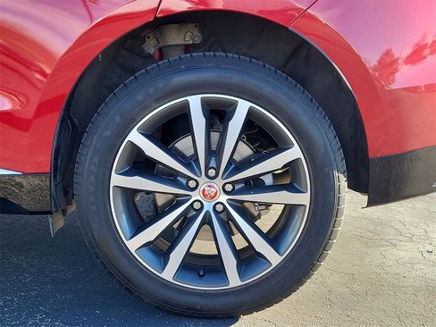 Used 2023 Jaguar F-PACE S image 6