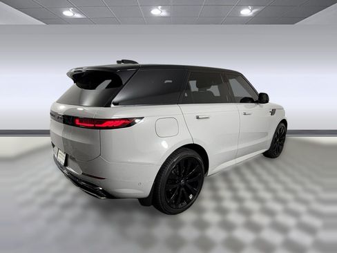 Used 2025 Land Rover Range Rover Sport Dynamic SE AWD/4WD image 9