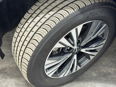 Used 2023 Nissan Rogue SV image 43