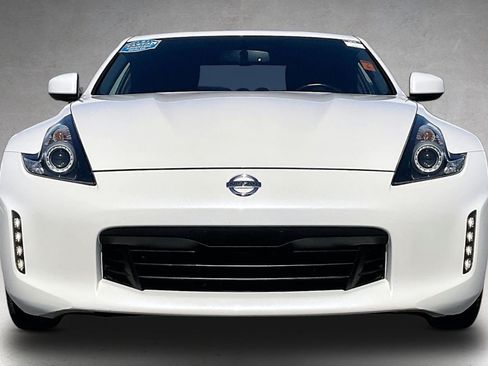Used 2020 Nissan 370Z Coupe RWD image 3