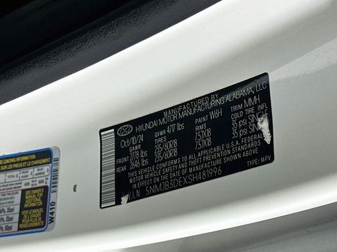 Used 2025 Hyundai Tucson SEL FWD image 12