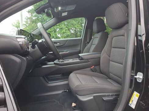 Used 2025 Chevrolet Equinox LT AWD/4WD image 13