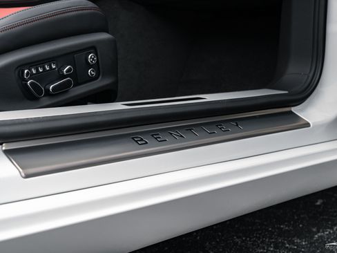 Used 2020 Bentley Continental GT AWD/4WD image 33