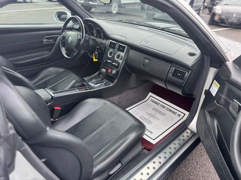 Used 1998 Mercedes-Benz SLK 230 image 22