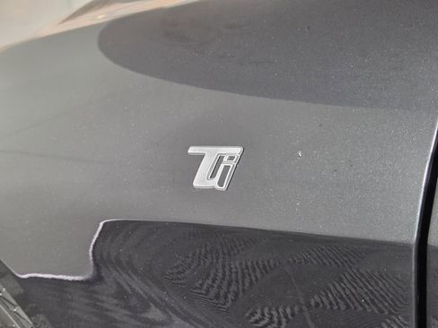 Used 2024 Alfa Romeo Giulia Ti w/ Performance Driving Package image 11