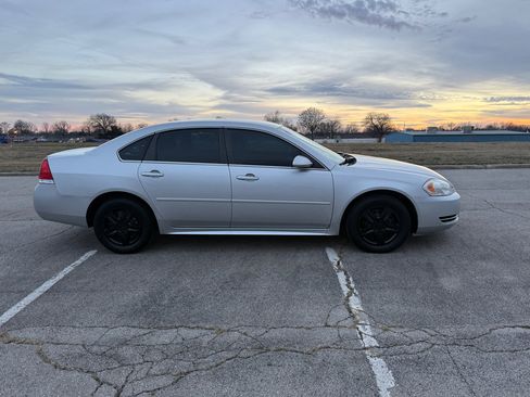 Used 2011 Chevrolet Impala LS image 4