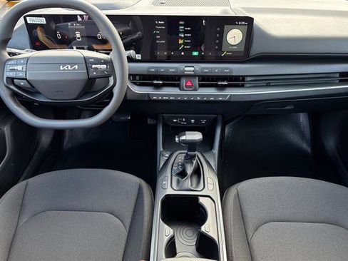 New 2026 Kia K4 LXS image 15